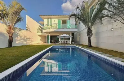 Casa cabral em lote 360 m2 maravilhosa! estilo mansão porteira fechada de 3m p/2.275.000,00 financia