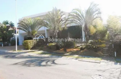 Belíssima casa de alto padrão em condomínio à venda em sousas - campinas.