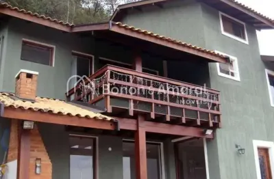 Casa de condomínio em sousas, com 300m², 3 quartos e 4 banheiros.