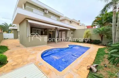 Casa à venda no condomínio swiss park. 3 quartos e 3 suítes, 220m²