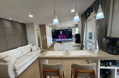 Studio mobiliado com 1 dormitório, varanda e garagem coberta à venda, bosque.