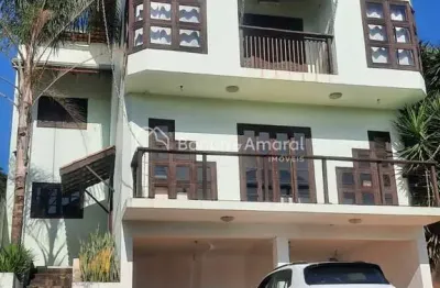 Sobrado em condomínio fechado na rodovia dom pedro - 196 m² construídos em terreno de 800 m²