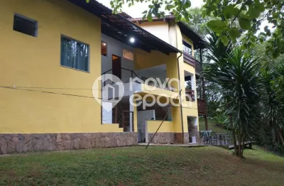 Praia vermelha (mambucaba) | casa 4 quartos, sendo 2 suites