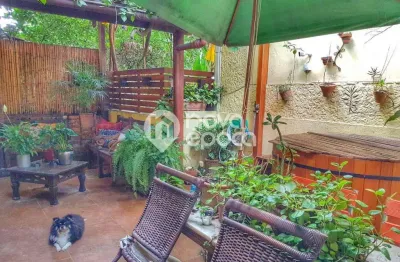 Apartamento para venda com 3 quartos e área externa na charmosa santa teresa
