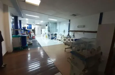 Jacaré | prédio comercial 30 quartos, sendo 10 suites