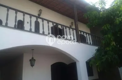 Casa com 5 quartos à venda na Rua Jatobá, Bento Ribeiro, Rio de Janeiro