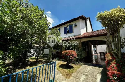 Casa em condomínio fechado com 4 quartos à venda na Rua Fritz Feigl, Jacarepaguá, Rio de Janeiro