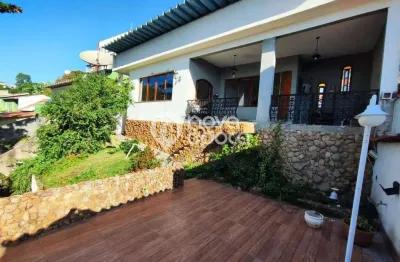 Casa com 2 quartos à venda na Rua Auvernia, Tauá, Rio de Janeiro