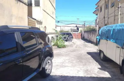 Casa com 2 quartos à venda na Rua André Azevedo, Olaria, Rio de Janeiro