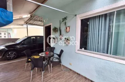 Casa com 2 quartos à venda na Rua Macari, Jardim Guanabara, Rio de Janeiro