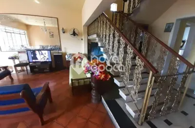 Casa em condomínio fechado com 6 quartos à venda na Rua Enes Filho, Penha Circular, Rio de Janeiro