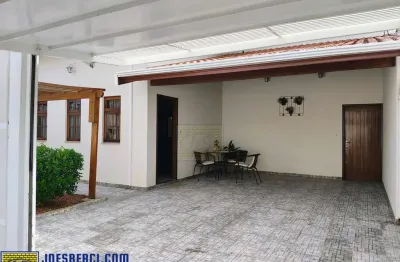 Casa com 3 quartos à venda na Rua Hibisco, 145, Jardim das Tulipas, Holambra
