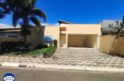 Casa / sobrado em condomínio no residencial nova holanda em holambra