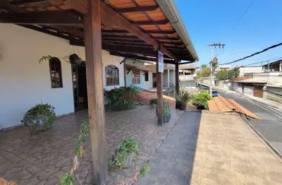 Casa com 5 quartos à venda na Rua dos Girassois, Bom Jesus, Contagem