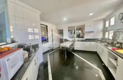 Casa com 5 quartos à venda na Rua Santo Antônio, Venda Nova, Belo Horizonte