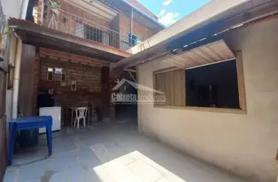 Casa com 3 quartos à venda na Rua Grajaú, Tijuca, Contagem