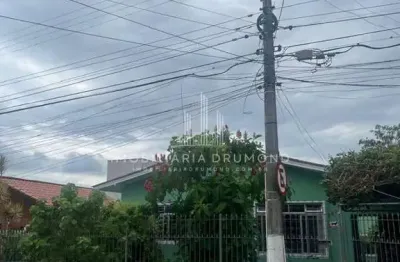 Casa com 4 quartos para alugar no Barreiros, São José  por R$ 2.600
