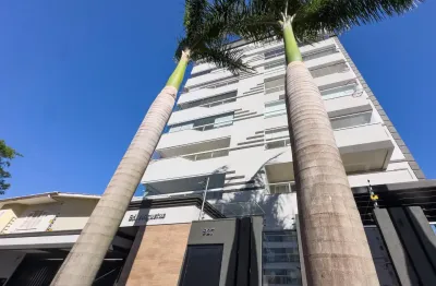 Apartamento semi mobiliado com sacada e 2 vagas no centro de cascavel