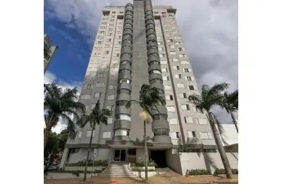 Apartamendo central com 1 suíte, 2 quartos, 2 vagas de garagens e dependência de empregada.