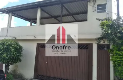 Casa de renda com 3 casas à venda, 130 m² por R$ 750.000 - Jardim Wanda - São Paulo/SP