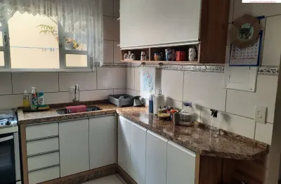 Sobrado a venda no uberaba a 200 metros do maior shopping aberto, flow open mall