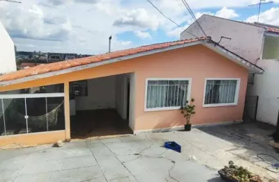 Casa a venda no bairro uberaba, próximo ao clube nikei