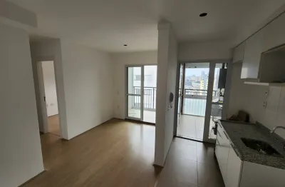 Apartamento com 51m² - 2 Dormitórios e 1 Suíte no Carrão com Tatuapé - 1 Vaga e Varanda