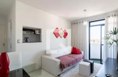 Apartamento para Aluguel – 52 m² | 2 Dormitórios | Andar Alto | 1 Vaga Coberta