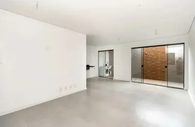 Sobrado de alto padrão com 143m² - com 3 Suítes(c/Varanda), 2 Vagas com Depósito e Cobertas