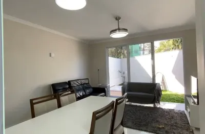 Sobrado com 135m² - 3 Dormitórios(2 suítes) - Quintal amplo com Jacuzzi - 2 Vagas
