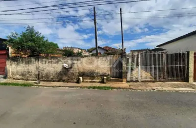 Casa com 3 quartos à venda na Rua Eugênio de Andrade Egas, 146, Vila Brasília, São Carlos