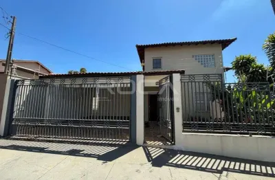 Casa padrão com 3 dormitórios e ampla área de lazer em são carlos