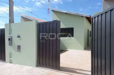 Casa padrão à venda no parque industrial, são carlos: 2 dormitórios, 2 banheiros e mais!