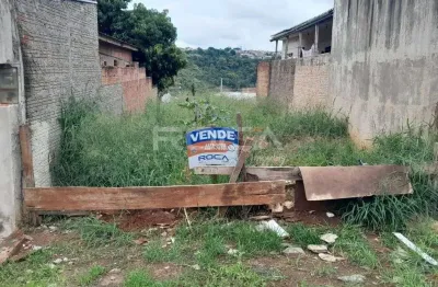 Terreno à venda na Rua José Galucci, 1686, Cidade Aracy, São Carlos