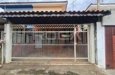 Casa de 3 dormitórios com churrasqueira e armários na vila brasília