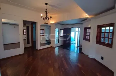 Casa térrea com 3 dormitórios com suíte e jacuzzi e área verde na vila boa vista em são carlos