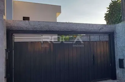 Sobrado à venda na vila boa vista, são carlos: 2 dormitórios, armários na cozinha, 2 garagens