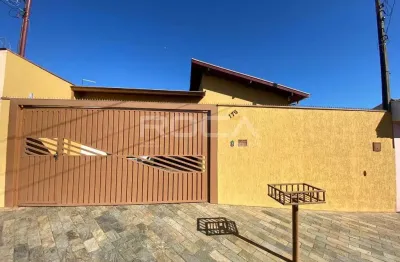 Casa à venda com 3 dormitórios, 2 suítes e 4 garagens na vila monteiro, são carlos