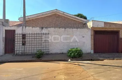 Linda casa à venda na vila são josé, são carlos - 03 dormitórios, churrasqueira e garagem