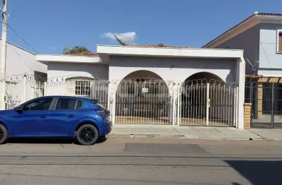 Casa padrão à venda no centro em são carlos - 3 dormitórios, suíte, churrasqueira e muito mais!