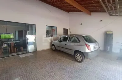 Casa à venda no bairro planalto verde em são carlos: 2 dormitórios, aquecedor solar e móveis planejados!
