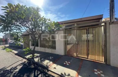 Casa padrão de 3 dormitórios com suíte em são carlos