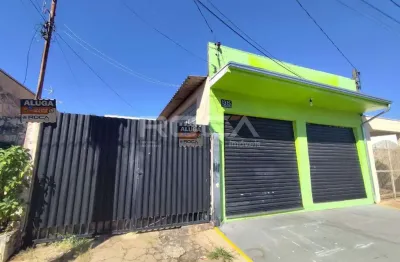 Espaçosa casa comercial com 4 dormitórios e um salão na frente no parque santa felícia jardim