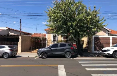 Casa com 3 quartos à venda na Avenida Sallum, 189, Vila Prado, São Carlos