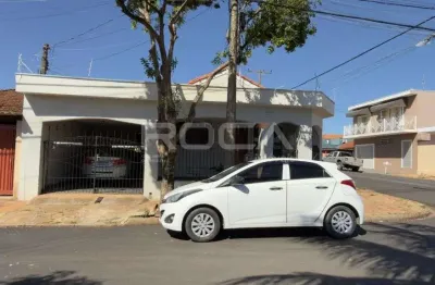 Linda casa padrão de 3 dormitórios com suíte na vila boa vista, são carlos