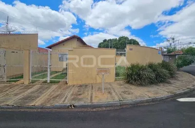 Casa padrão de 3 dormitórios com garagem para 5 carros em americo alves margarido, são carlos.
