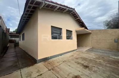 Casa à venda na bela vista, são carlos: 3 dormitórios, edícula com 1 dormitório, banheiro, cozinha e sala.