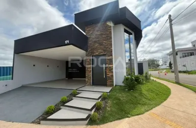 Casa à venda no Jardim Jóckei Club A em São Carlos - 3 dormitórios, suíte e 2 garagens