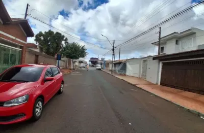 Casa Padrão à Venda no Centro de São Carlos - 3 Dormitórios, Suíte e 3 Vagas!