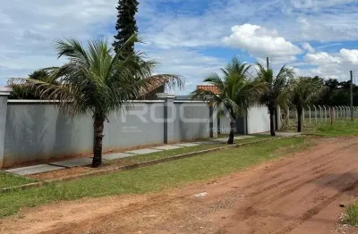 Casa à Venda em Condomínio na Quinta dos Buritis - São Carlos com 3 Dormitórios e Área Gourmet